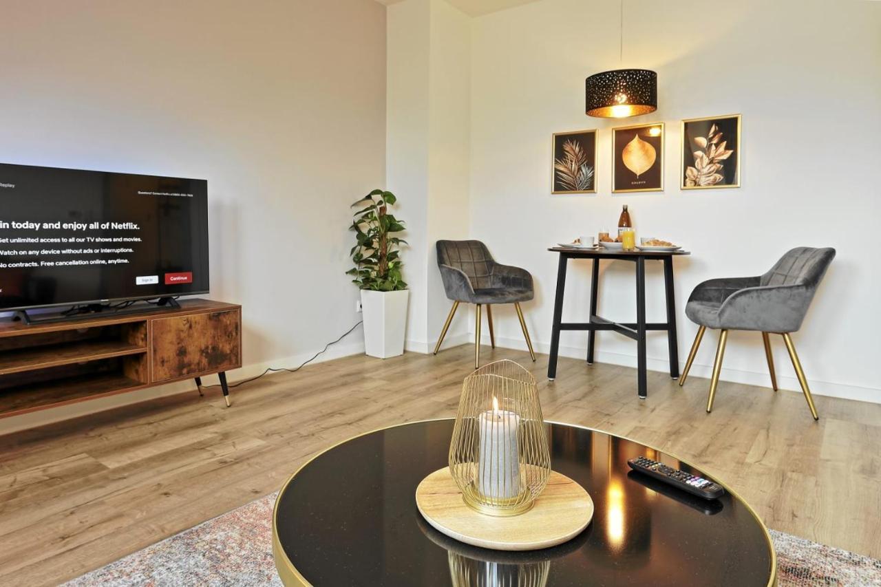 Near Messe! - Stay&Dream - 50Qm - City - Kitchen - Netflix クレーフェルト エクステリア 写真